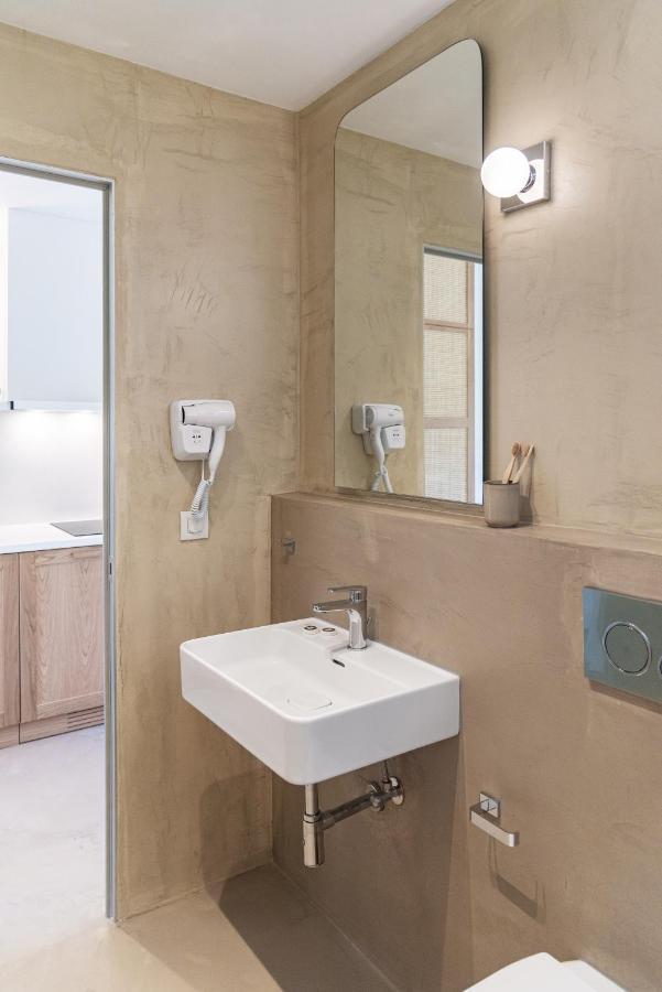 Christa Luxury Gazde/Camere de închiriat Kávos