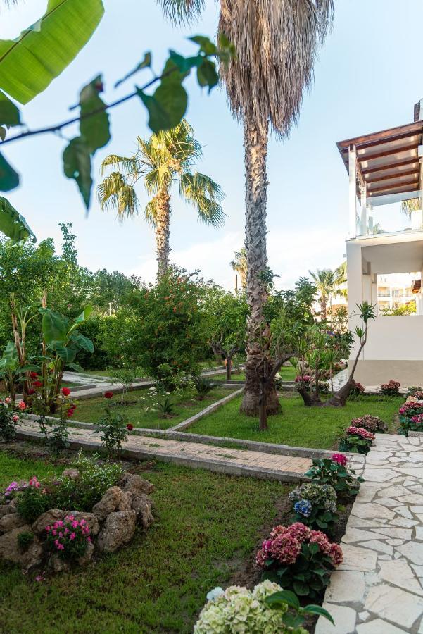 Gazde/Camere de închiriat Christa Luxury